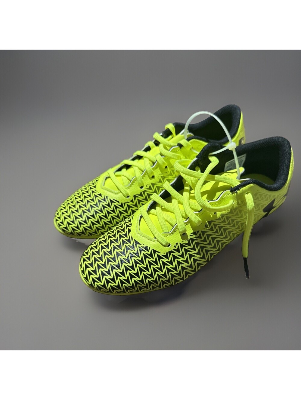 Under Armour Boys, Size 4Y Youth, Soccer Cleats- New!